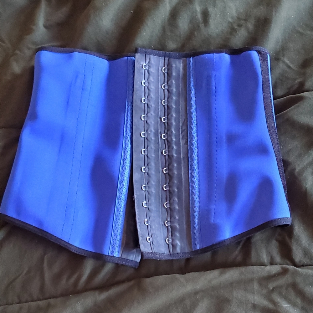 Waist trainer